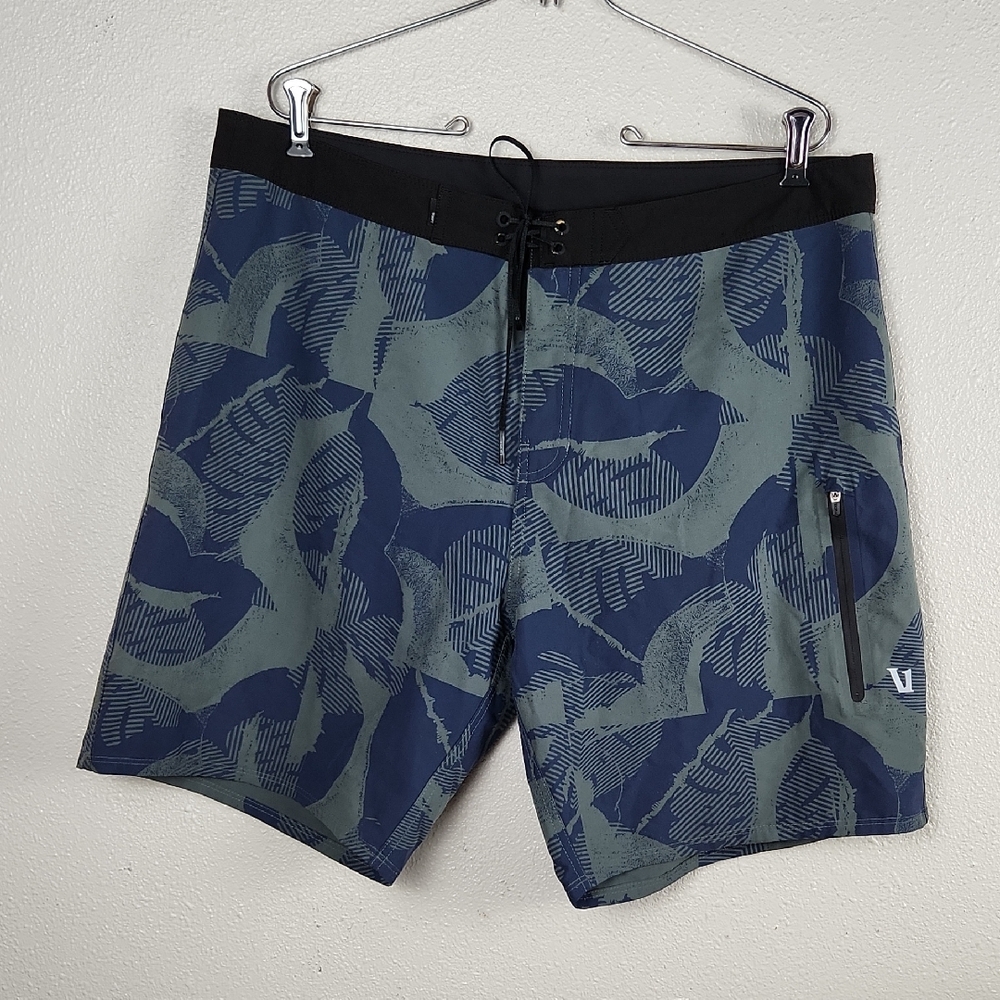 Vuori Infinity Boardshort Size 36